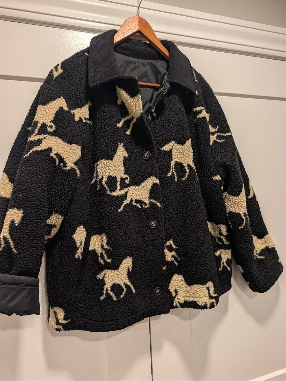 VINTAGE 90s Women's Horse Equestrian Print Black Sherpa Reversible Jacket Coat - Picture 2 of 10